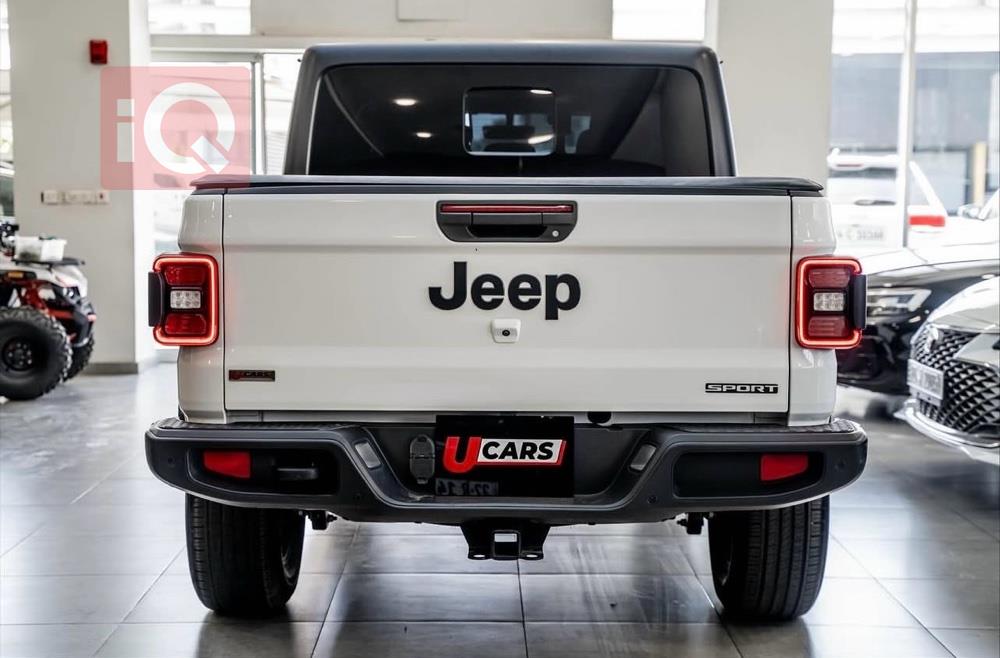 جيب جلاديتور